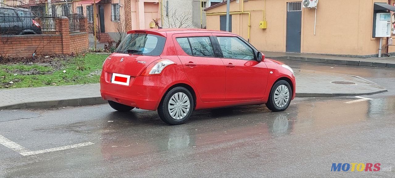 2013' Suzuki Swift photo #4