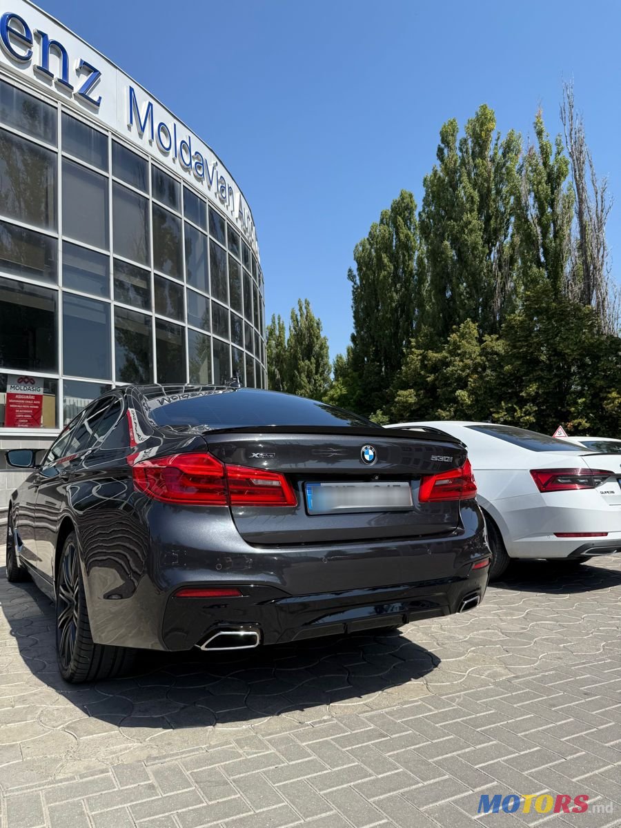 2017' BMW 5 Series photo #4