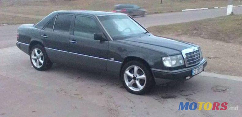 1992' Mercedes-Benz 124 photo #1