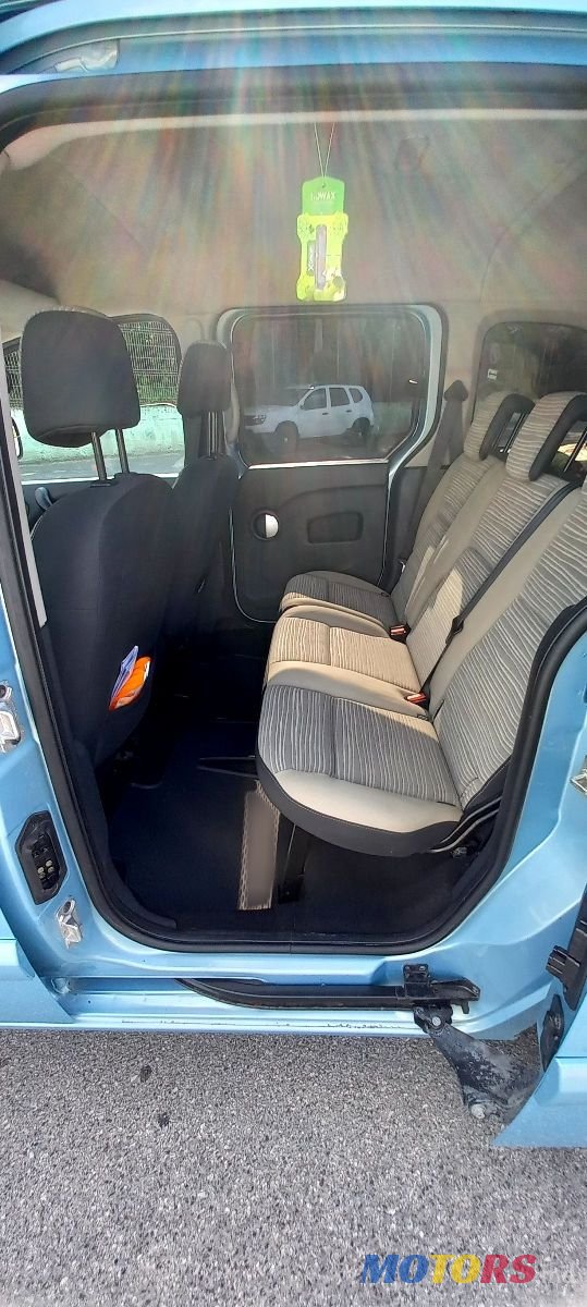 2011' Renault Kangoo photo #6