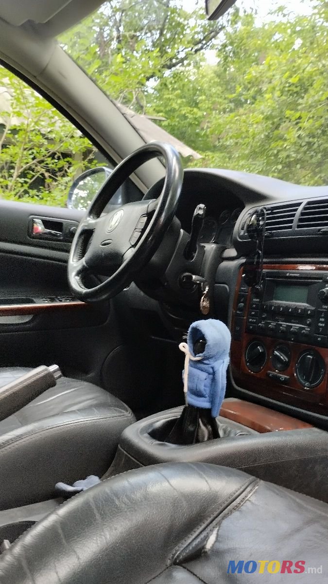 2006' Volkswagen Passat photo #3