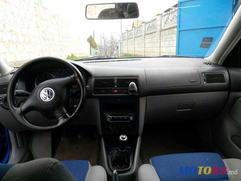 2000' Volkswagen Golf photo #3