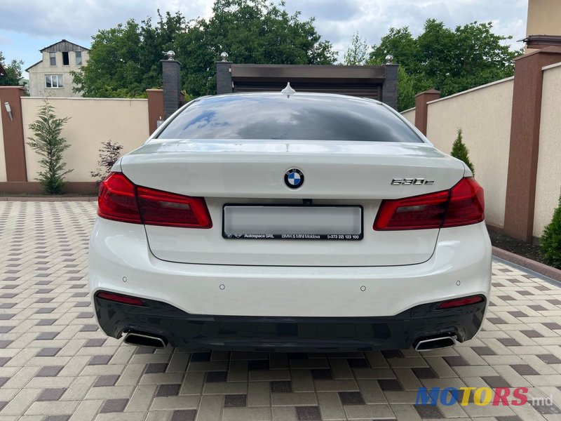 2020' BMW 5 Series photo #5