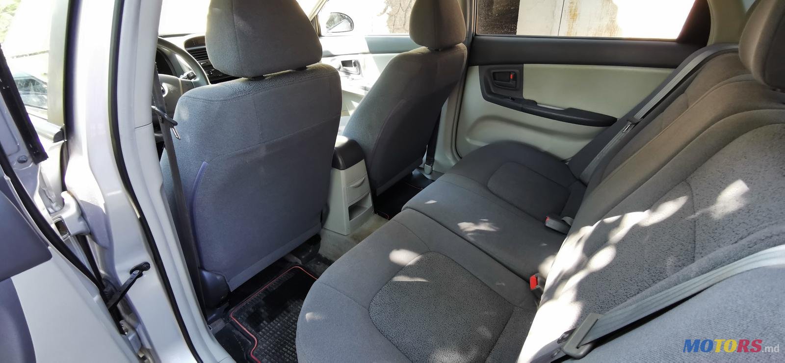 2005' Kia Cerato photo #4