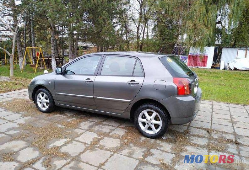 2005' Toyota Corolla photo #1