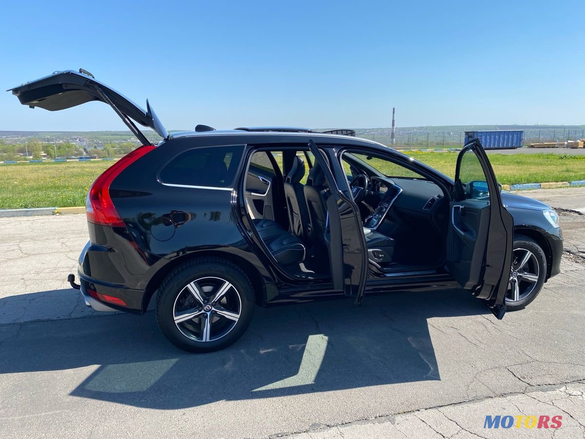 2016' Volvo XC60 photo #1