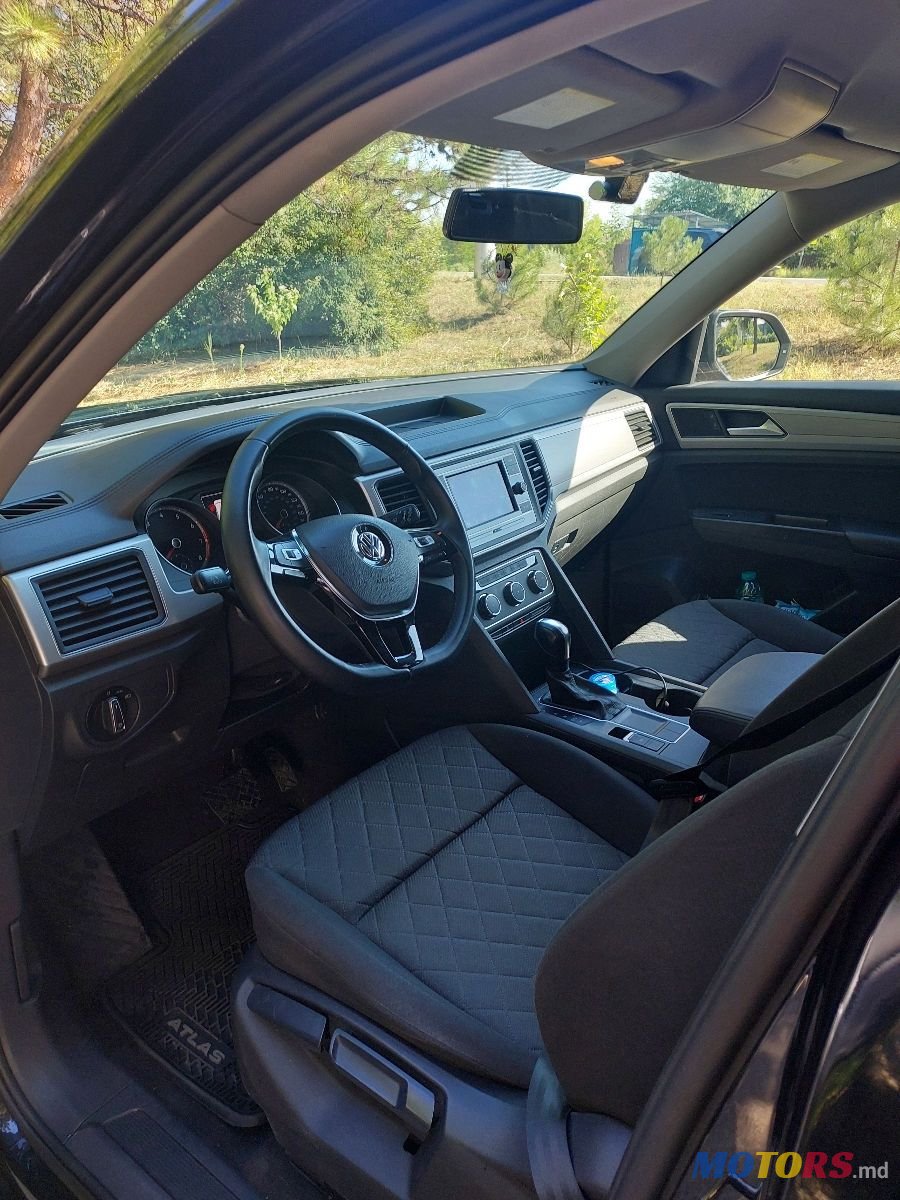 2018' Volkswagen Atlas photo #4