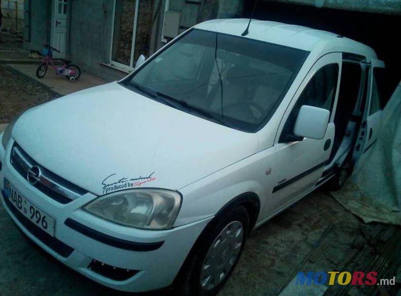 2005' Opel Combo photo #1