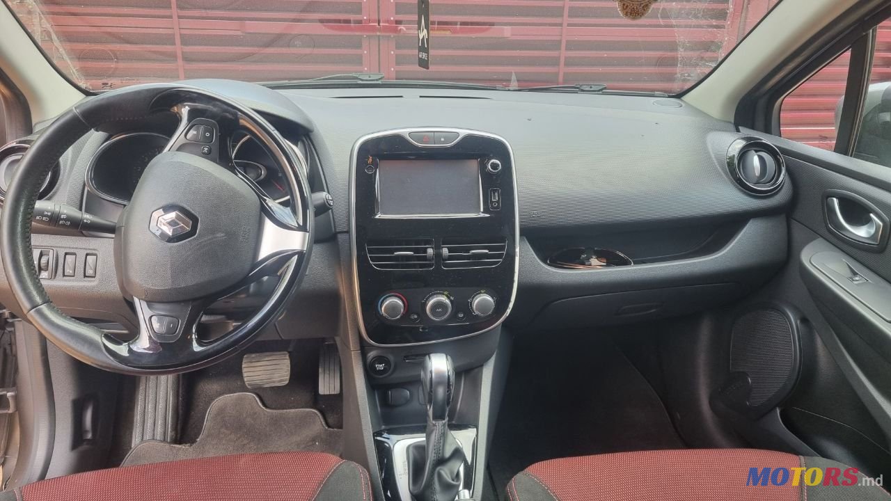 2016' Renault Clio photo #6