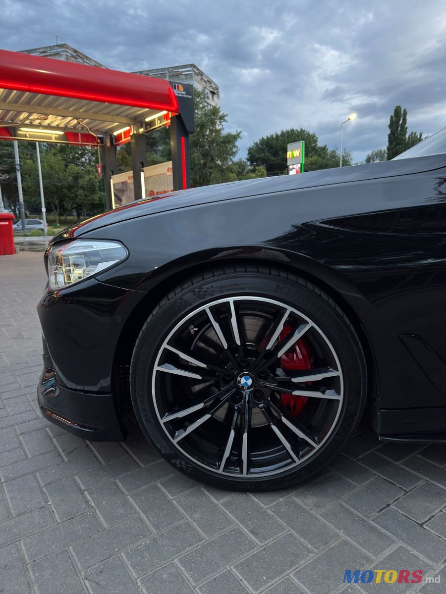 2017' BMW 5 Series photo #5