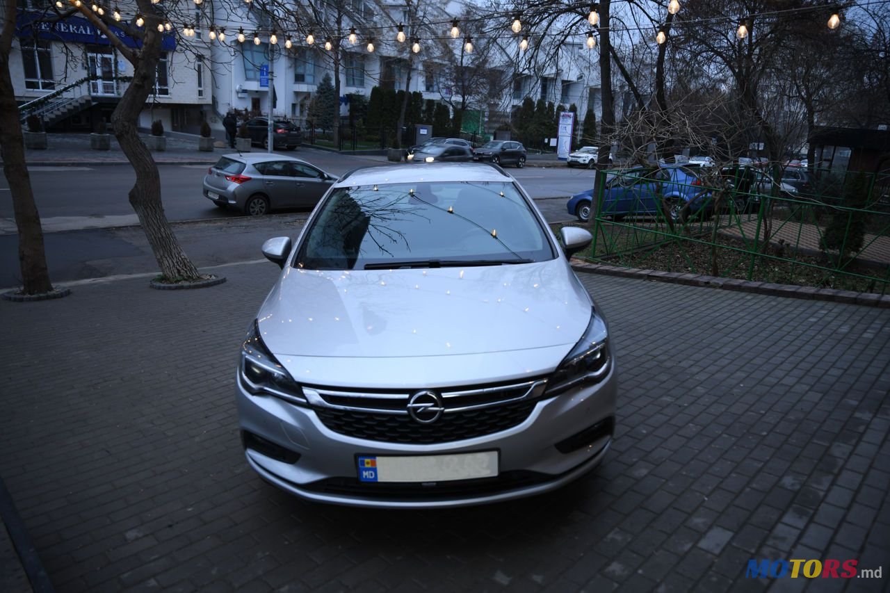 2017' Opel Astra photo #1