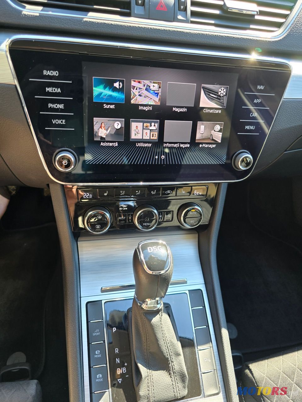 2020' Skoda Superb photo #6