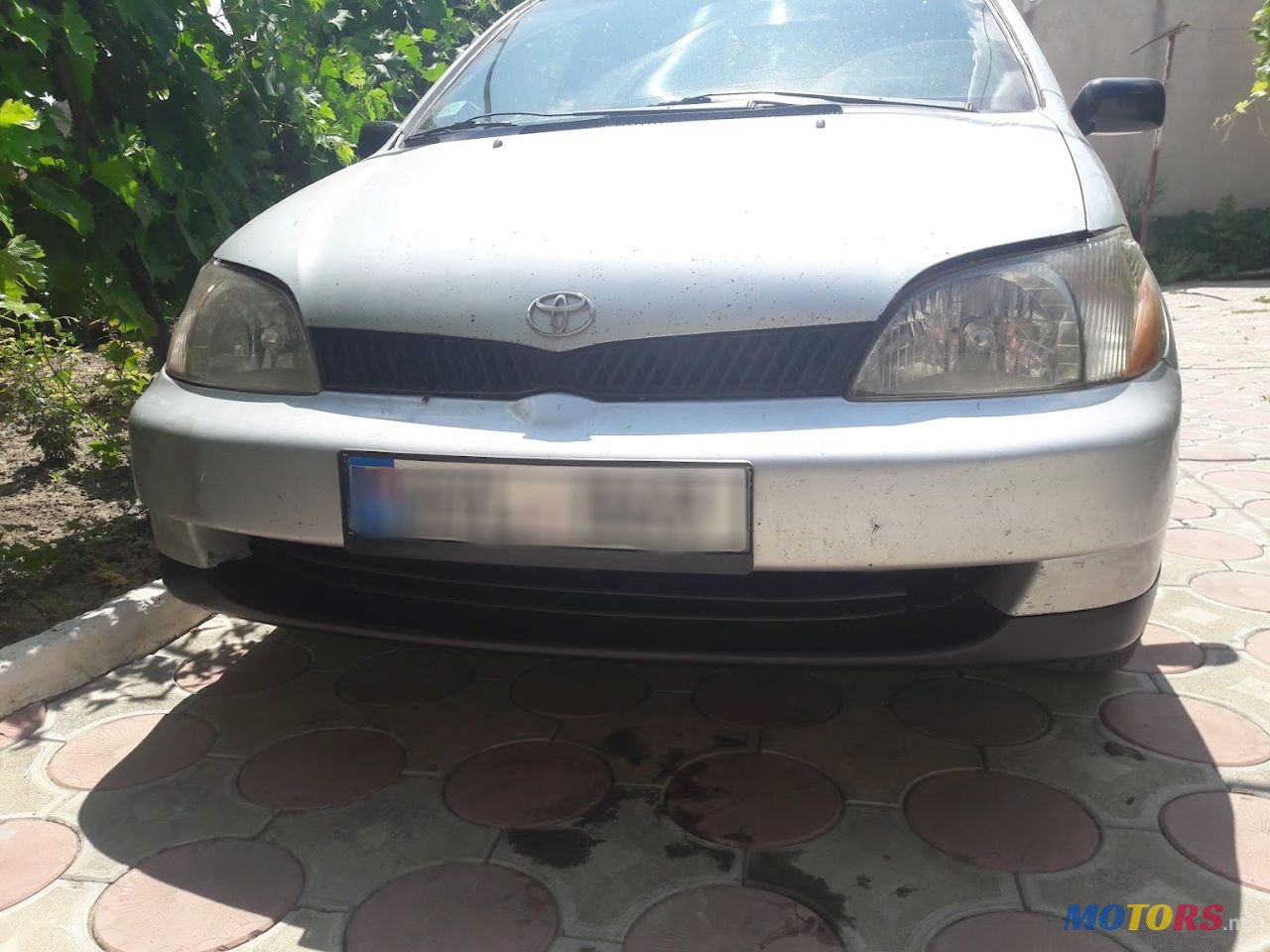 2002' Toyota Yaris photo #2