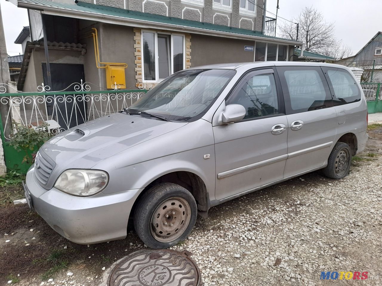 2004' Kia Carnival photo #5
