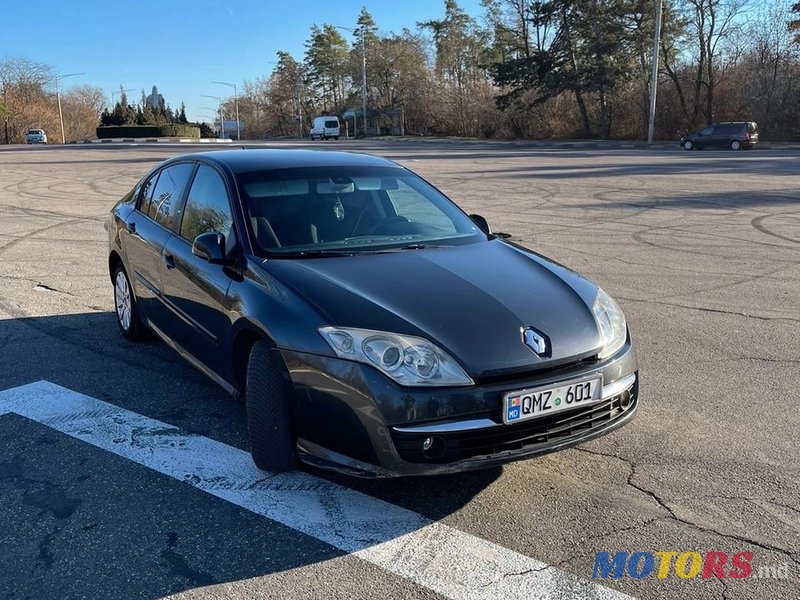 2008' Renault Laguna photo #1