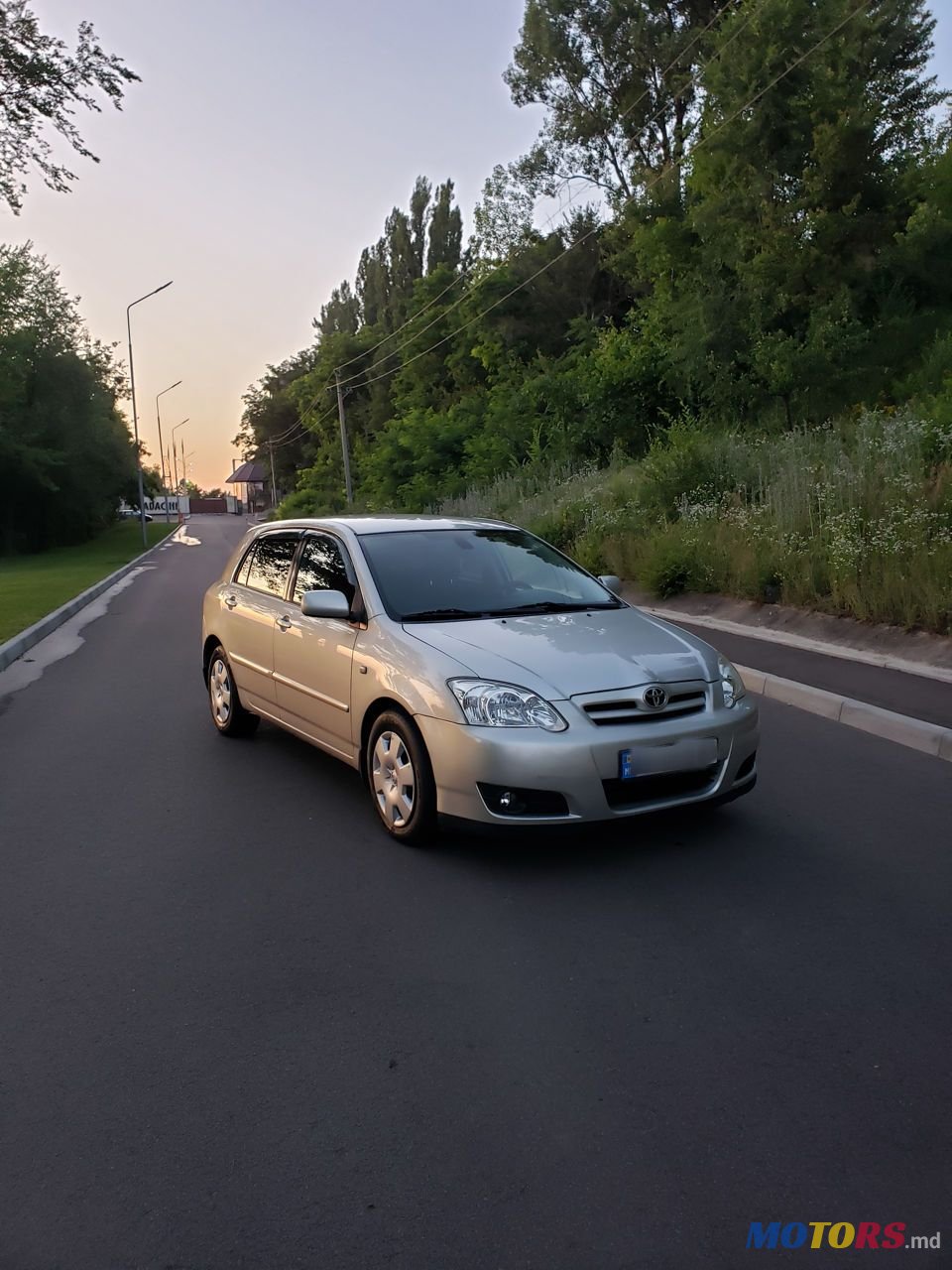 2004' Toyota Corolla photo #1