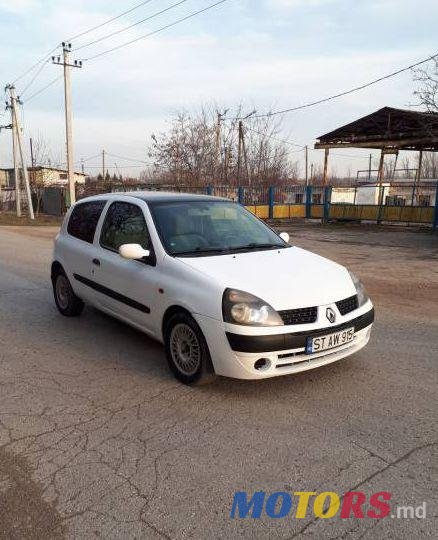 2001' Renault Clio photo #1