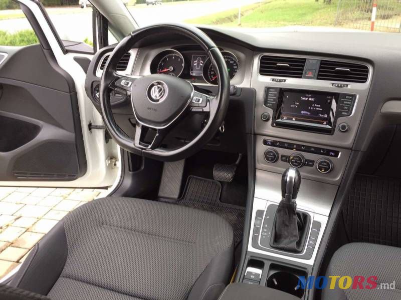 2014' Volkswagen Golf photo #5