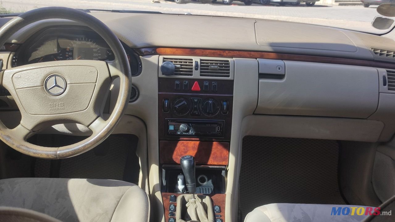 1998' Mercedes-Benz E-Class photo #1