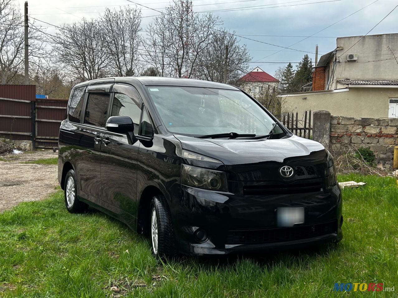 2008' Toyota Voxy photo #1