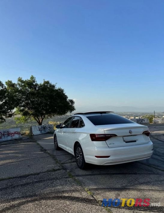 2019' Volkswagen Jetta photo #5