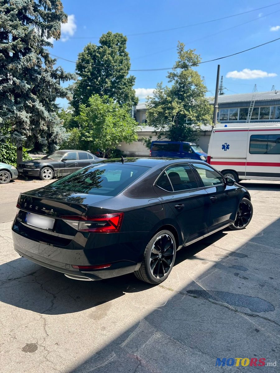 2020' Skoda Superb photo #4