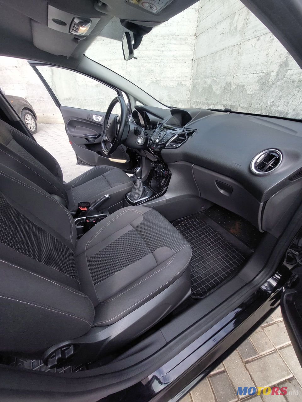 2017' Ford Fiesta photo #6