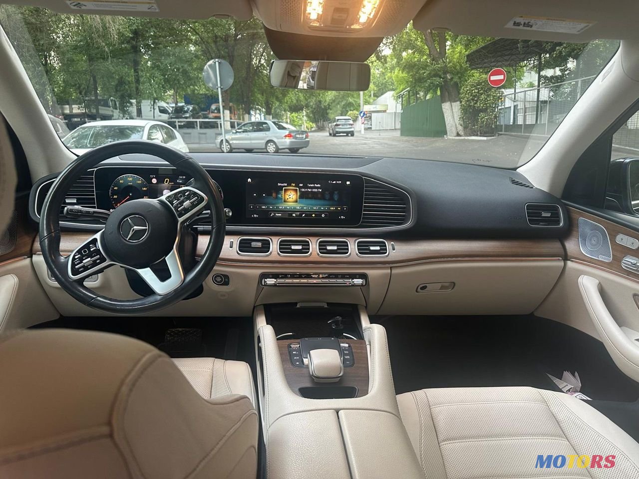 2021' Mercedes-Benz GLE photo #3