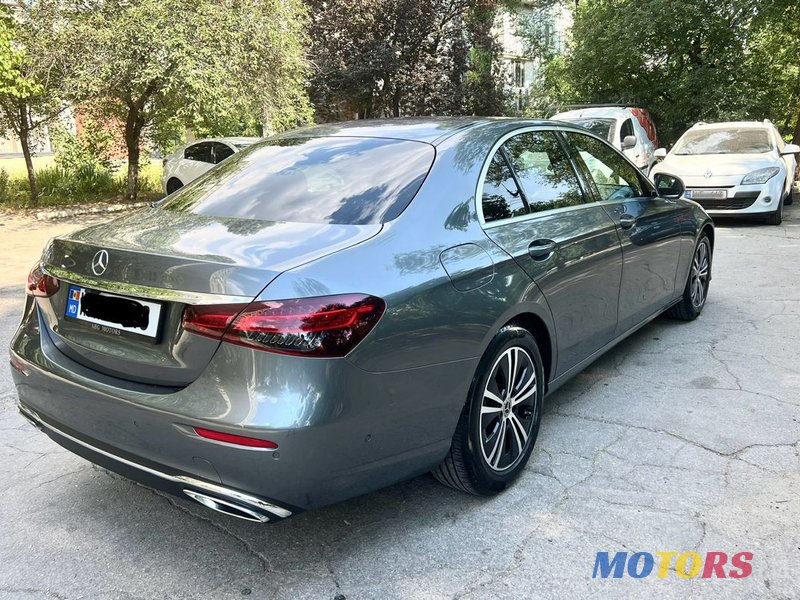 2021' Mercedes-Benz E-Class photo #2