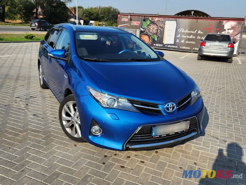 2014' Toyota Auris photo #1