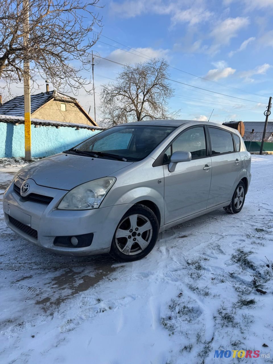 2008' Toyota Corolla Verso photo #3