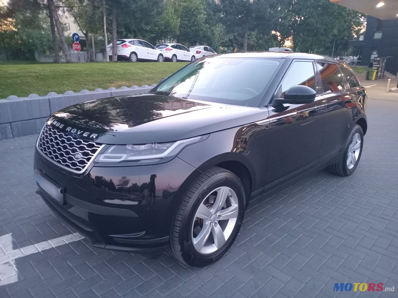 2018' Land Rover Range Rover Velar photo #1