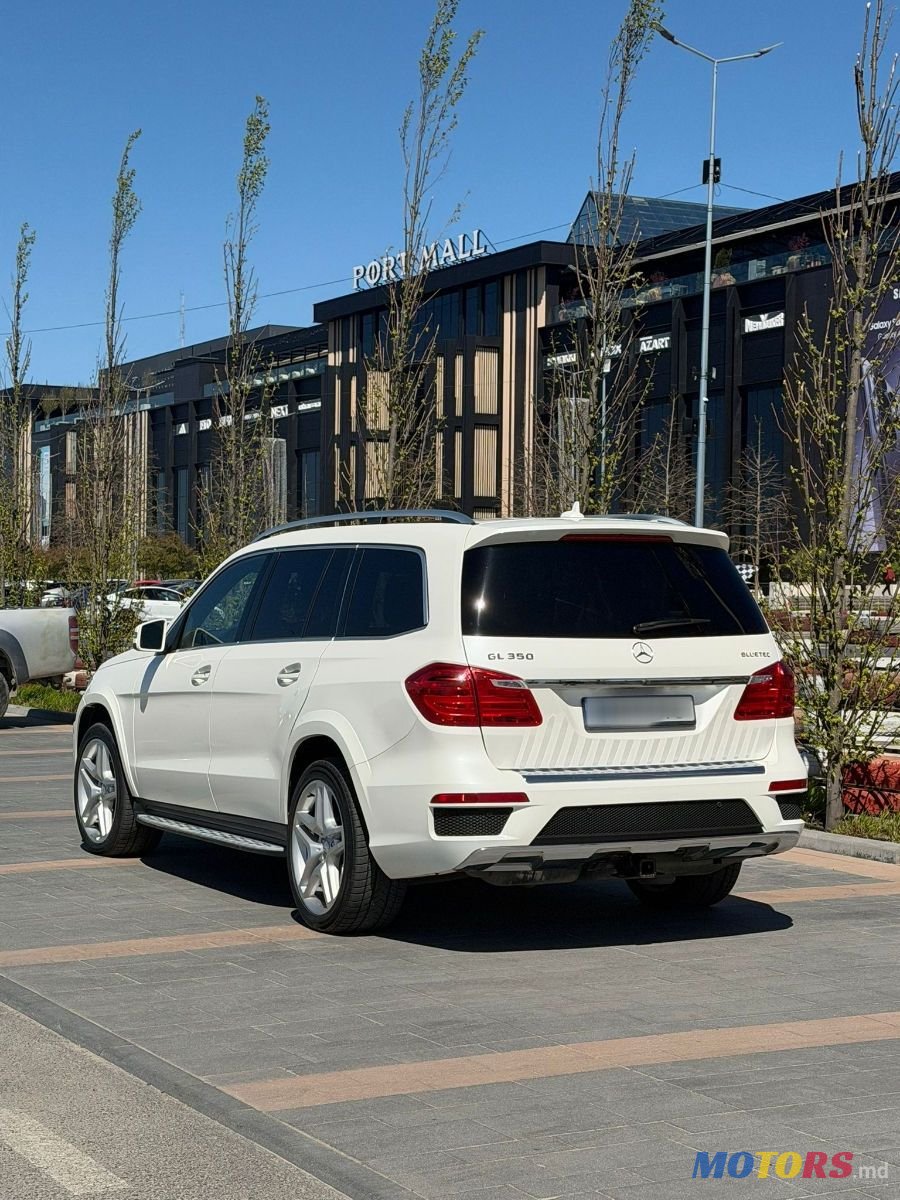 2013' Mercedes-Benz GL-Class photo #2