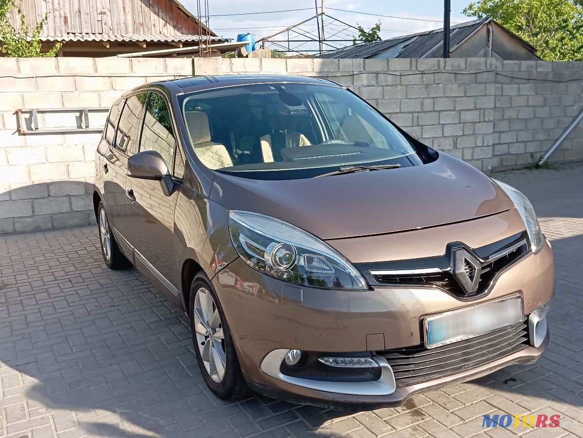 2012' Renault Grand Scenic photo #4