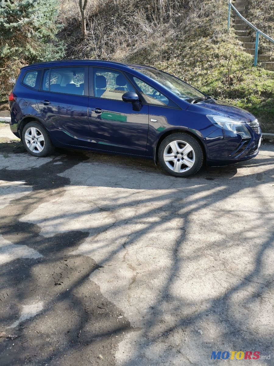 2013' Opel Zafira photo #3