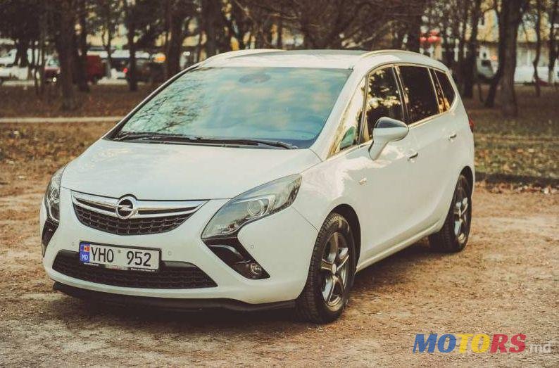 2012' Opel Zafira photo #4