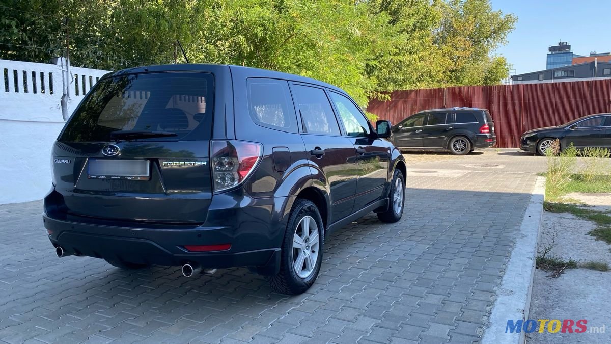 2010' Subaru Forester photo #3