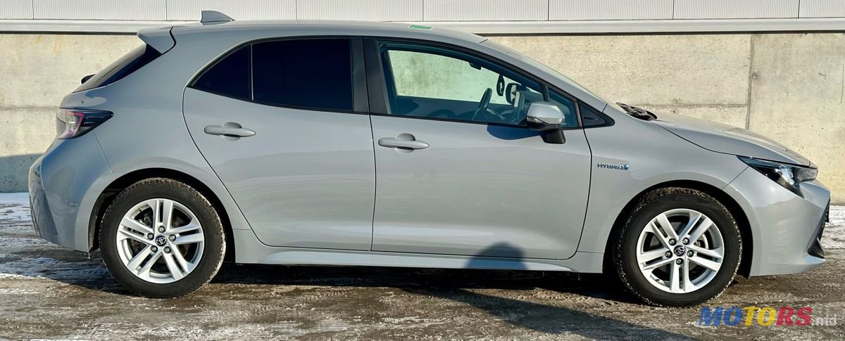2021' Toyota Corolla photo #3