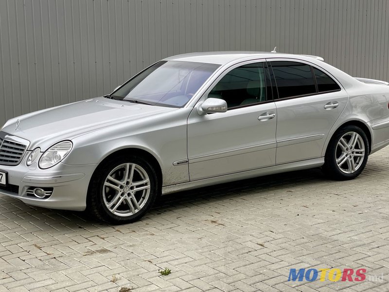 2006' Mercedes-Benz E Класс photo #2