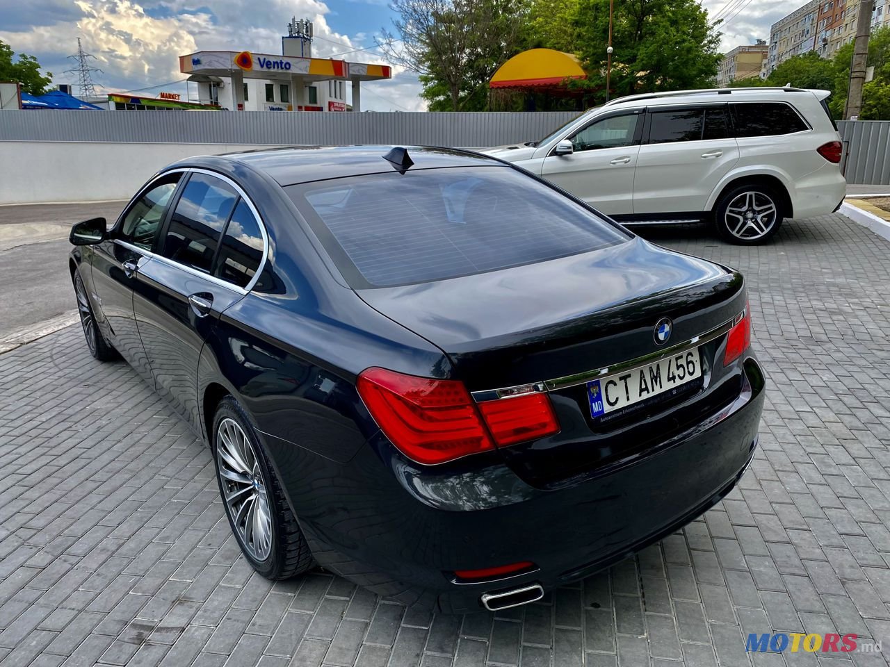 2009' BMW 7 Series photo #3