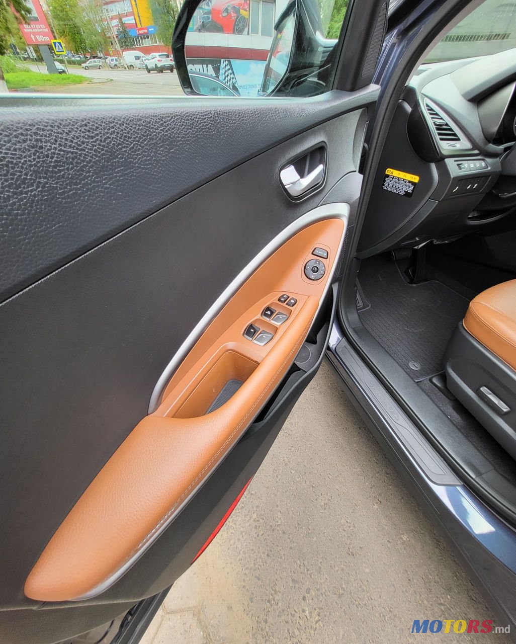 2017' Hyundai Santa Fe photo #6