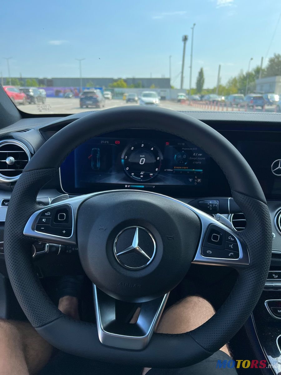 2017' Mercedes-Benz E-Class photo #4