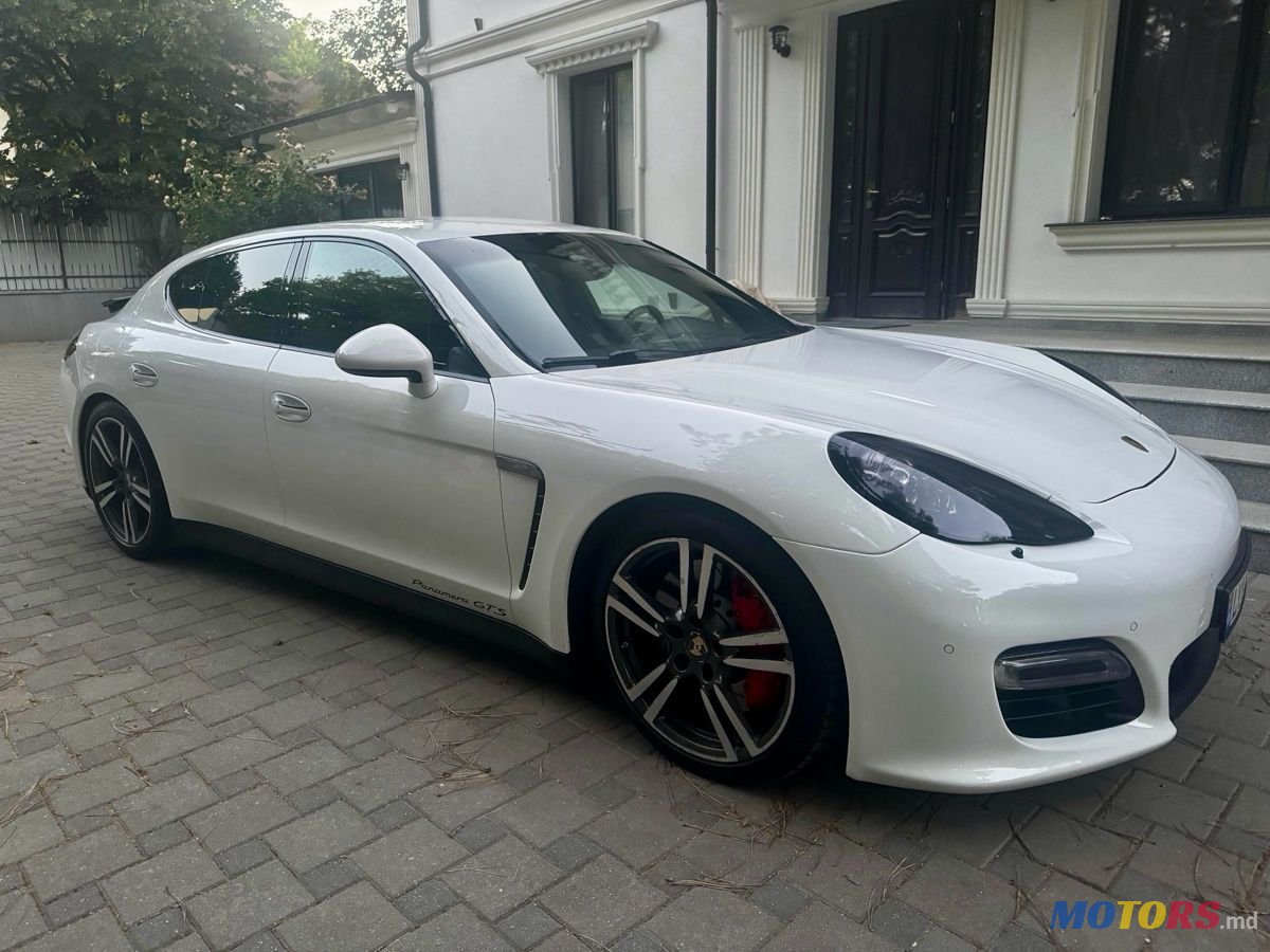 2012' Porsche Panamera photo #1