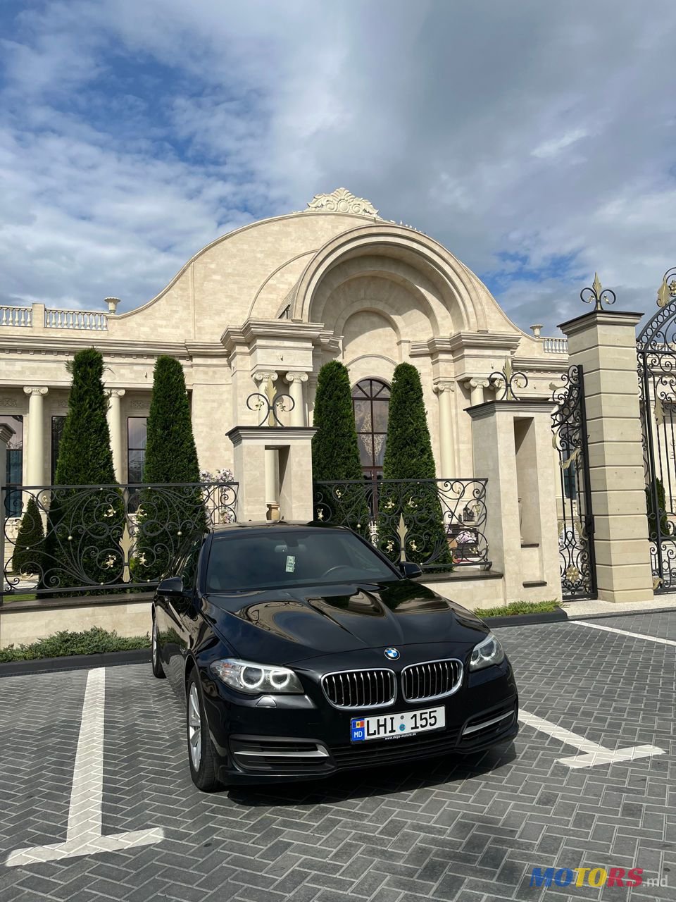 2014' BMW 5 Series photo #6