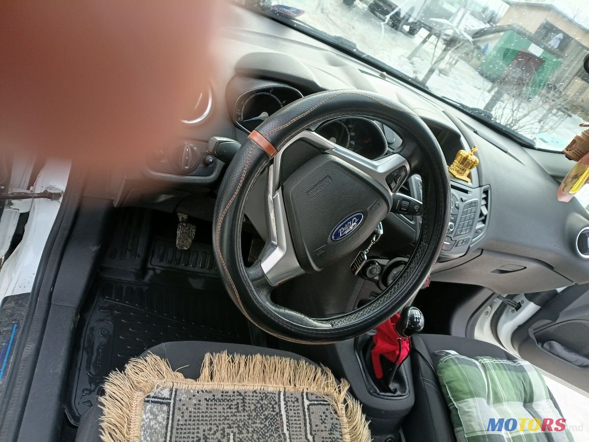 2017' Ford Fiesta photo #5