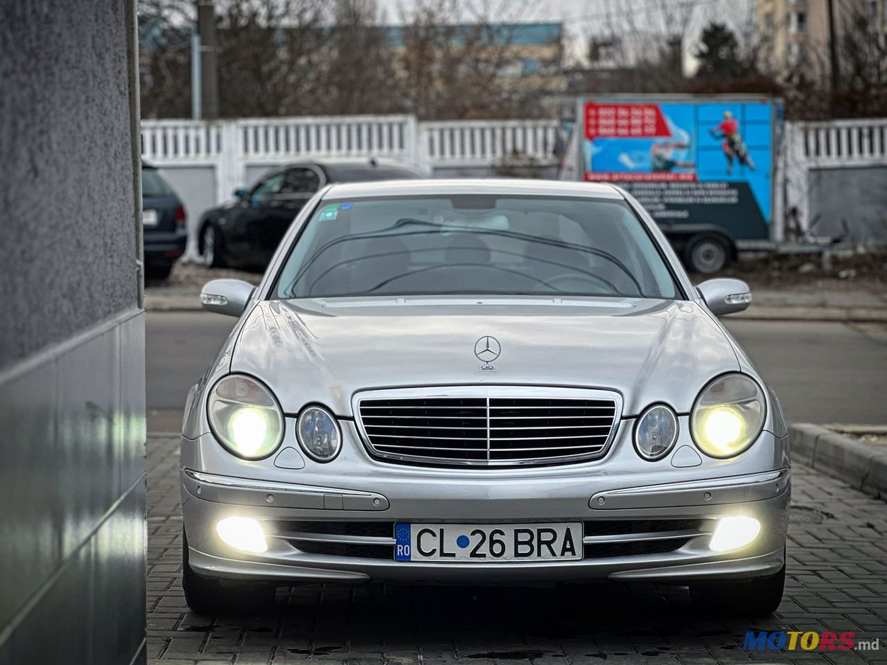 2004' Mercedes-Benz E Класс photo #3