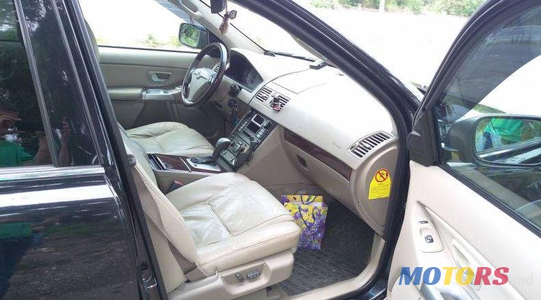 2003' Volvo XC90 photo #2