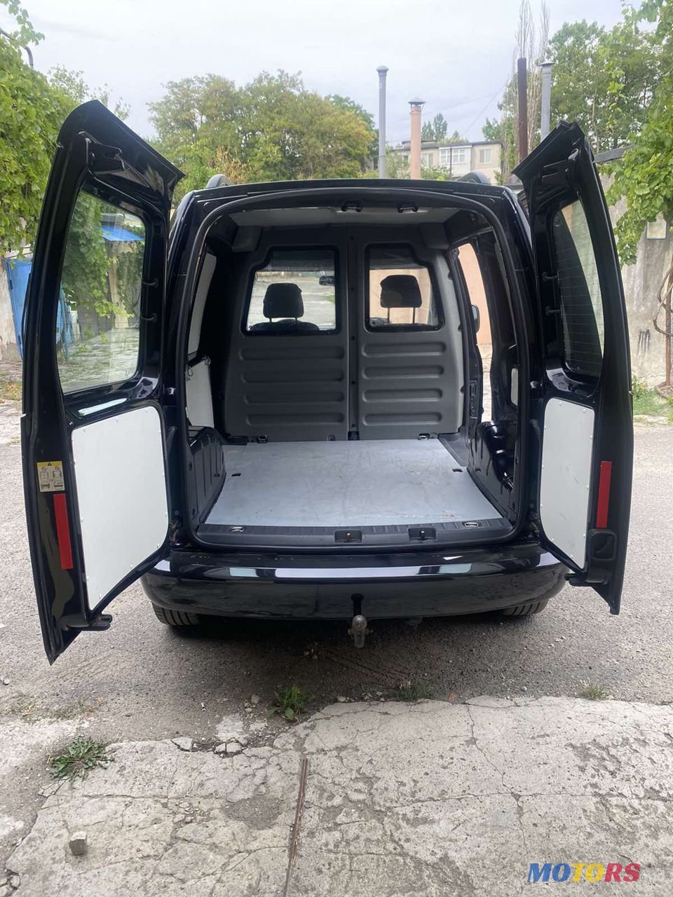 2013' Volkswagen Caddy photo #2