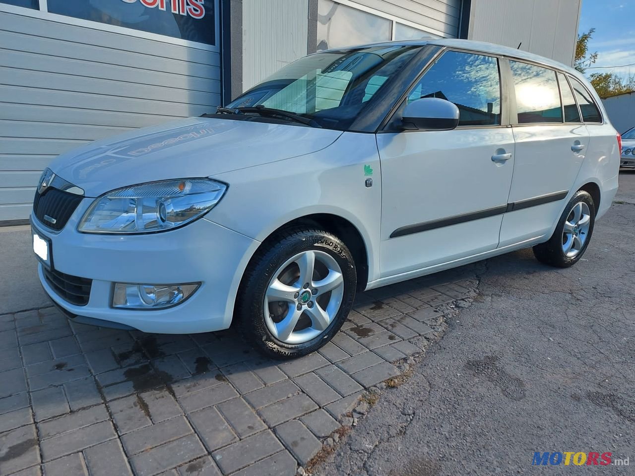 2012' Skoda Fabia photo #2