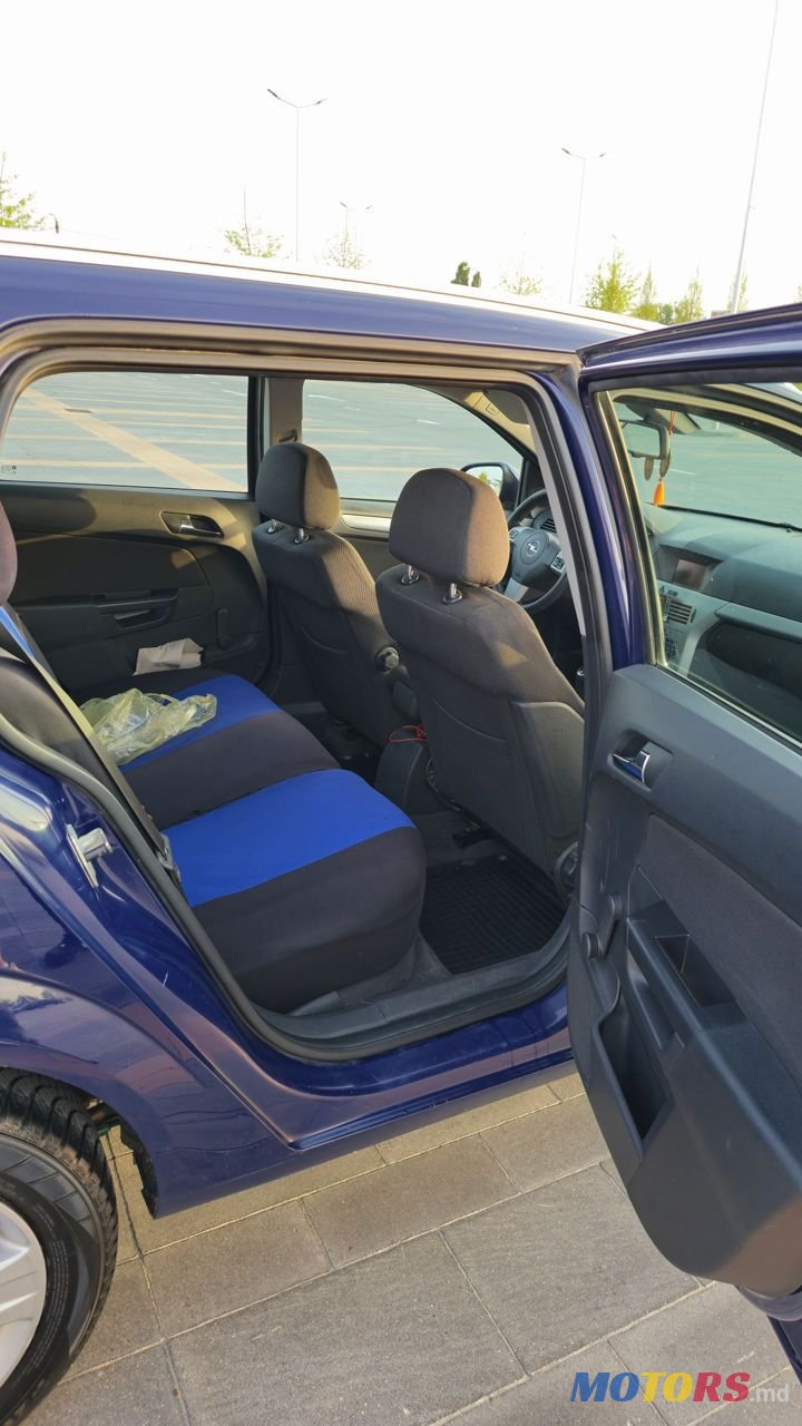 2009' Opel Astra photo #4